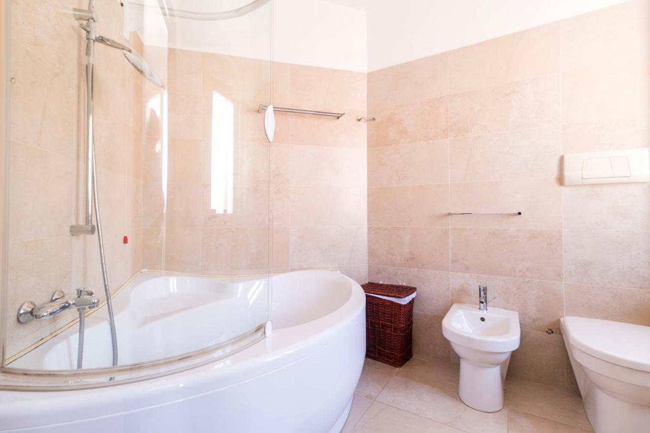 Royal Suite Apartment Cala Gonone Exterior foto